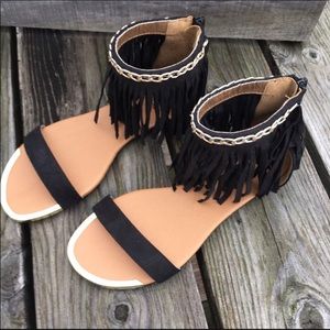 - Qupid Black Suede Fringe Gladiator Flats SZ 7! NEW!